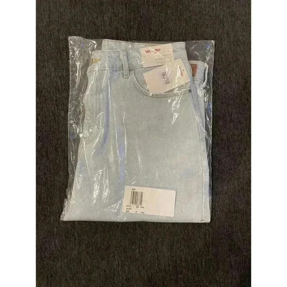 Wrangler Jean Shorts Womens 10 / 30 High Rise Vintage 4” Cut Off Mom Light Wash - Picture 3 of 5